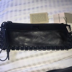 Authentic! Burberry leather Ashcombe clutch-NEW